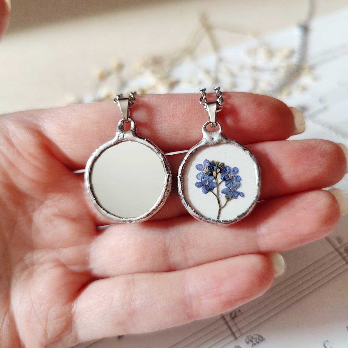 Forget Me Not Mirror Necklace – Stained Glass Terrarium Pendant with Real Flowers