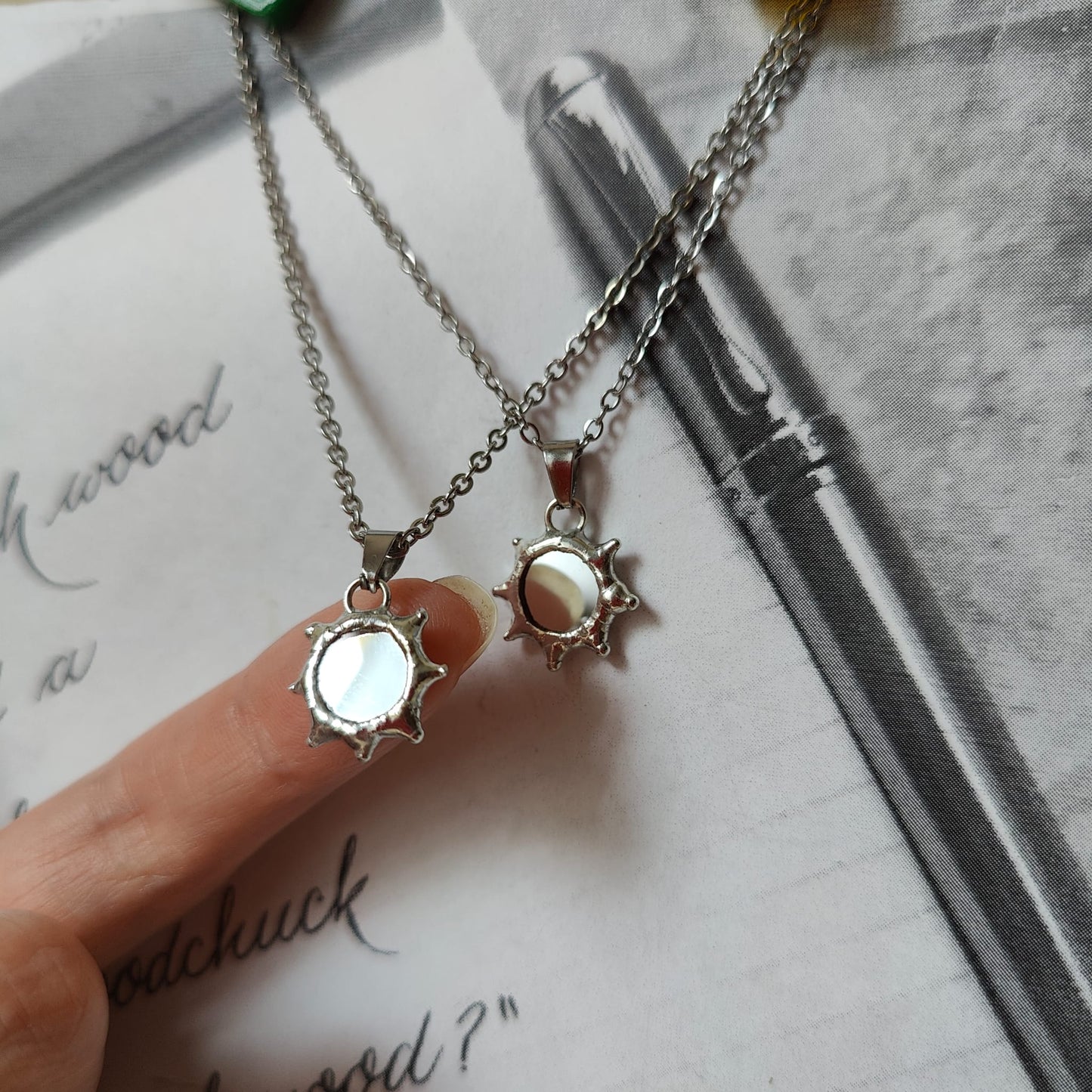 Double-Sided Mirror Necklace Sun – Paranormal Protection & Dark Academia Gothic Choker