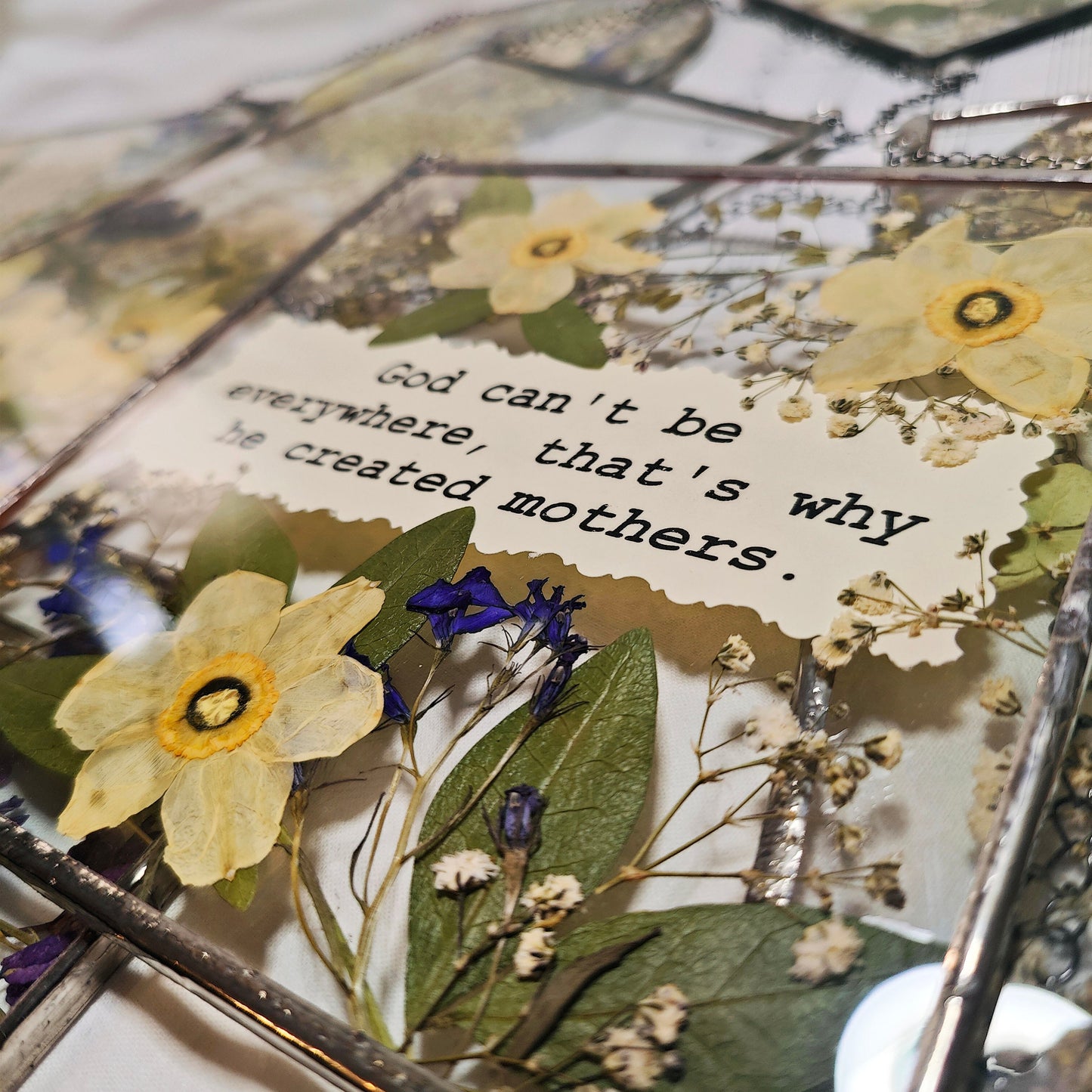 Herbarium Suncatcher and Stained Glass Delight - Perfect Mother's Day Gift for Mom - Pressed Flower Art, Suncatcher, Stained Glass Frame