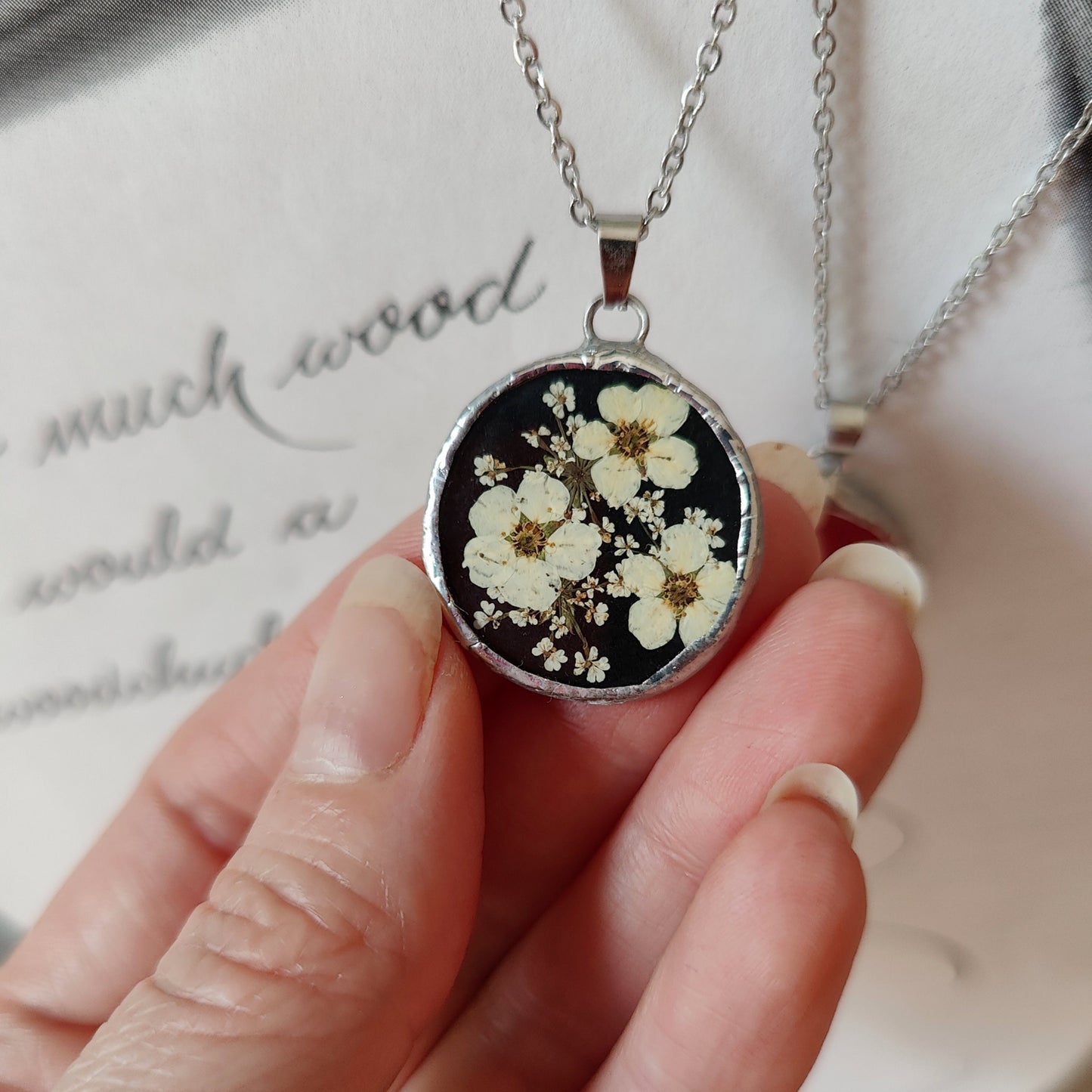 Double-Sided Mirror Necklace with Spirea – Empath Protection & Paranormal Spell Amulet