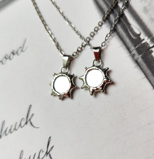 Double-Sided Mirror Necklace Sun – Paranormal Protection & Dark Academia Gothic Choker