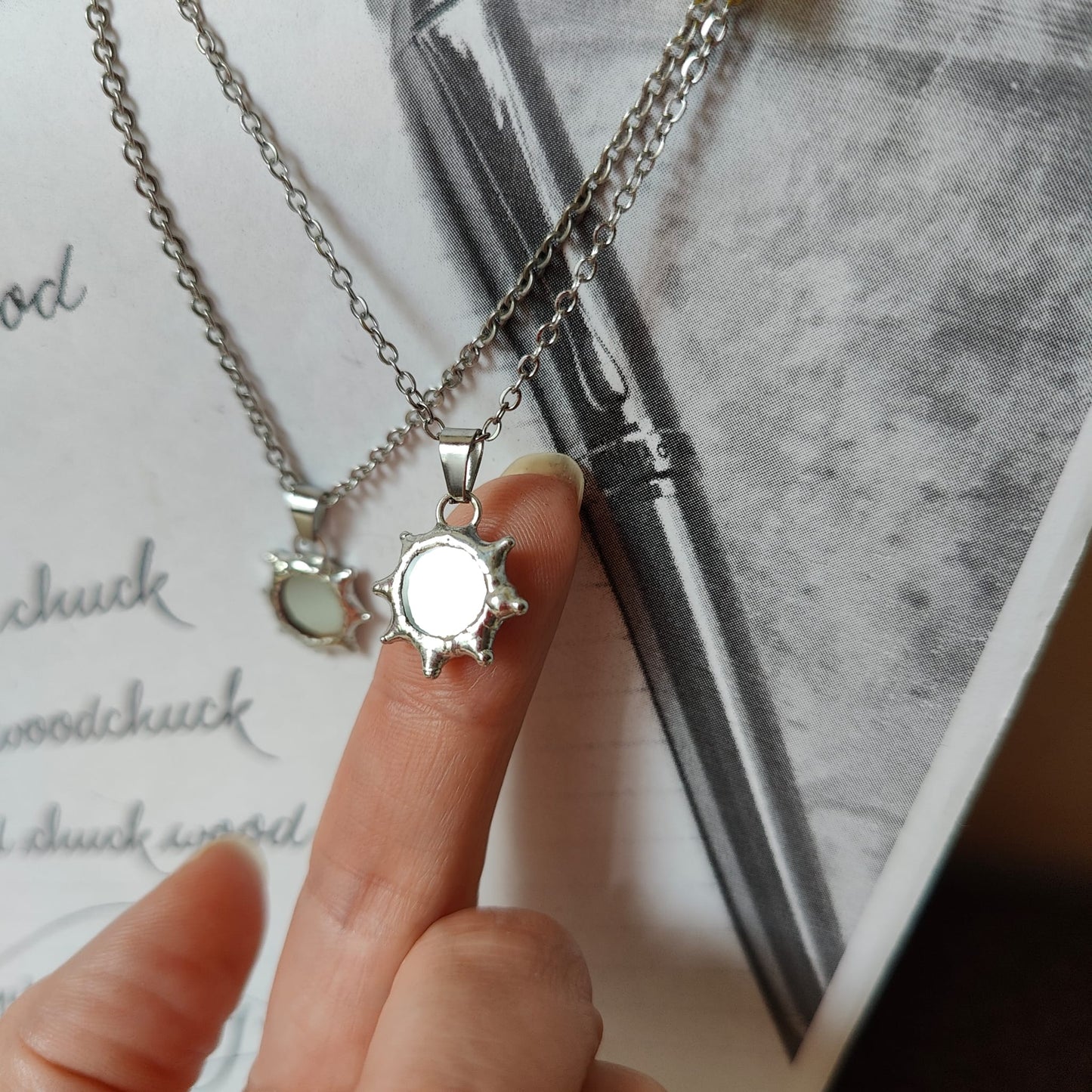 Double-Sided Mirror Necklace Sun – Paranormal Protection & Dark Academia Gothic Choker