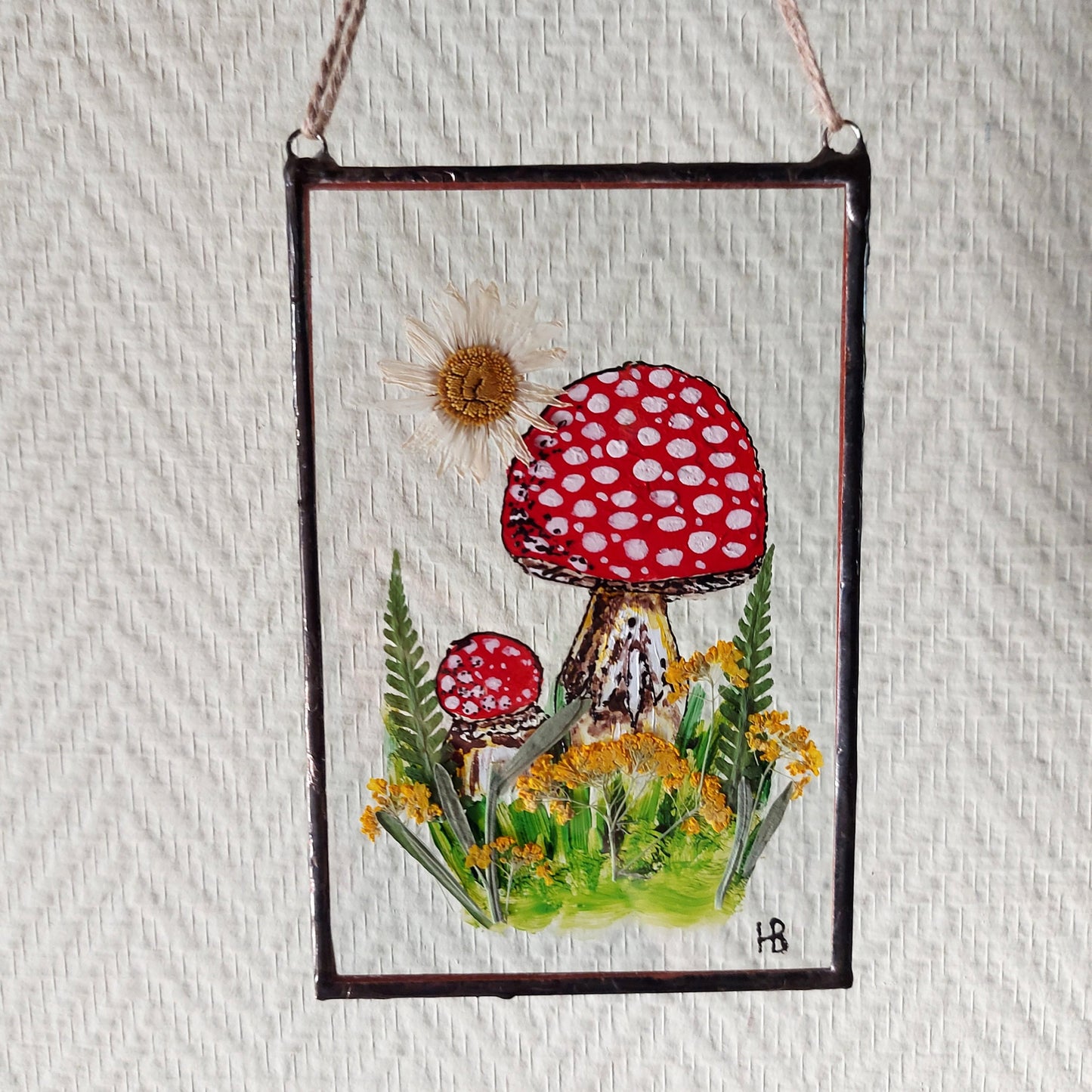 Amanita Mushroom Suncatcher | Pressed Flower Frame | Stained Glass Mushroom Decor | Handmade Framed Art | Unique Gift for Nature Lovers