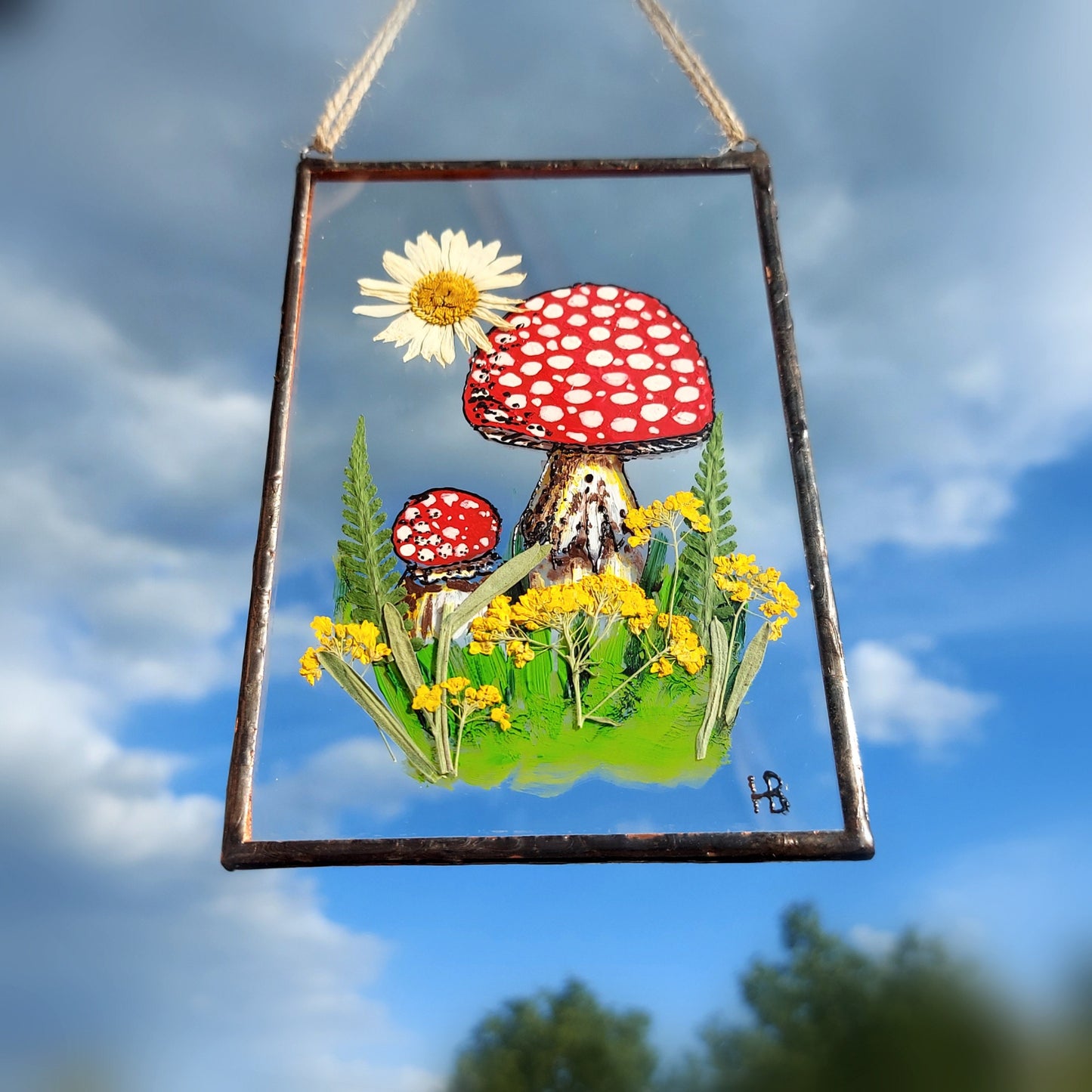 Amanita Mushroom Suncatcher | Pressed Flower Frame | Stained Glass Mushroom Decor | Handmade Framed Art | Unique Gift for Nature Lovers